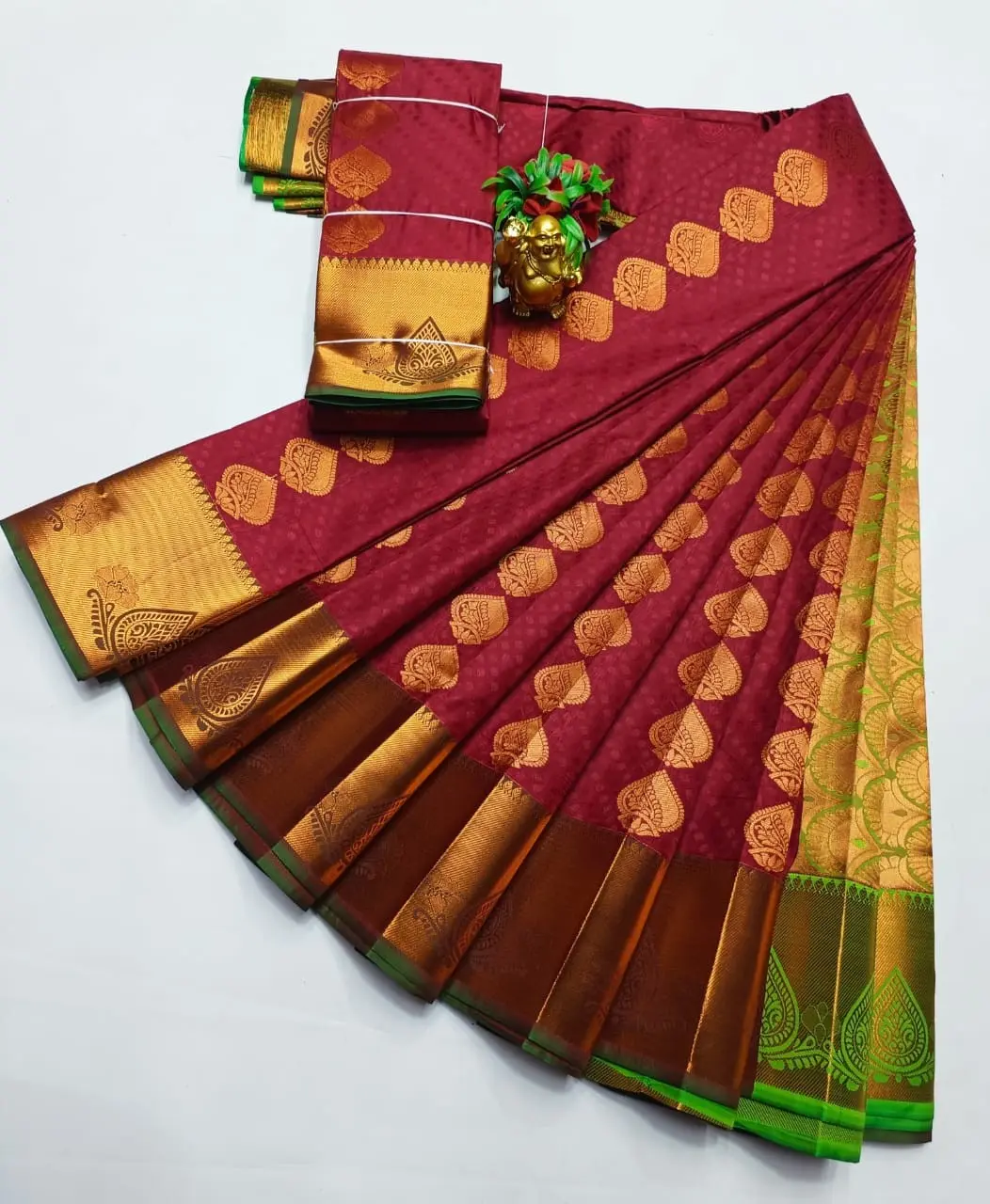 KANCHIPURAM ELEGANT WEDDING SAREES WITH BLOUSE PIECE