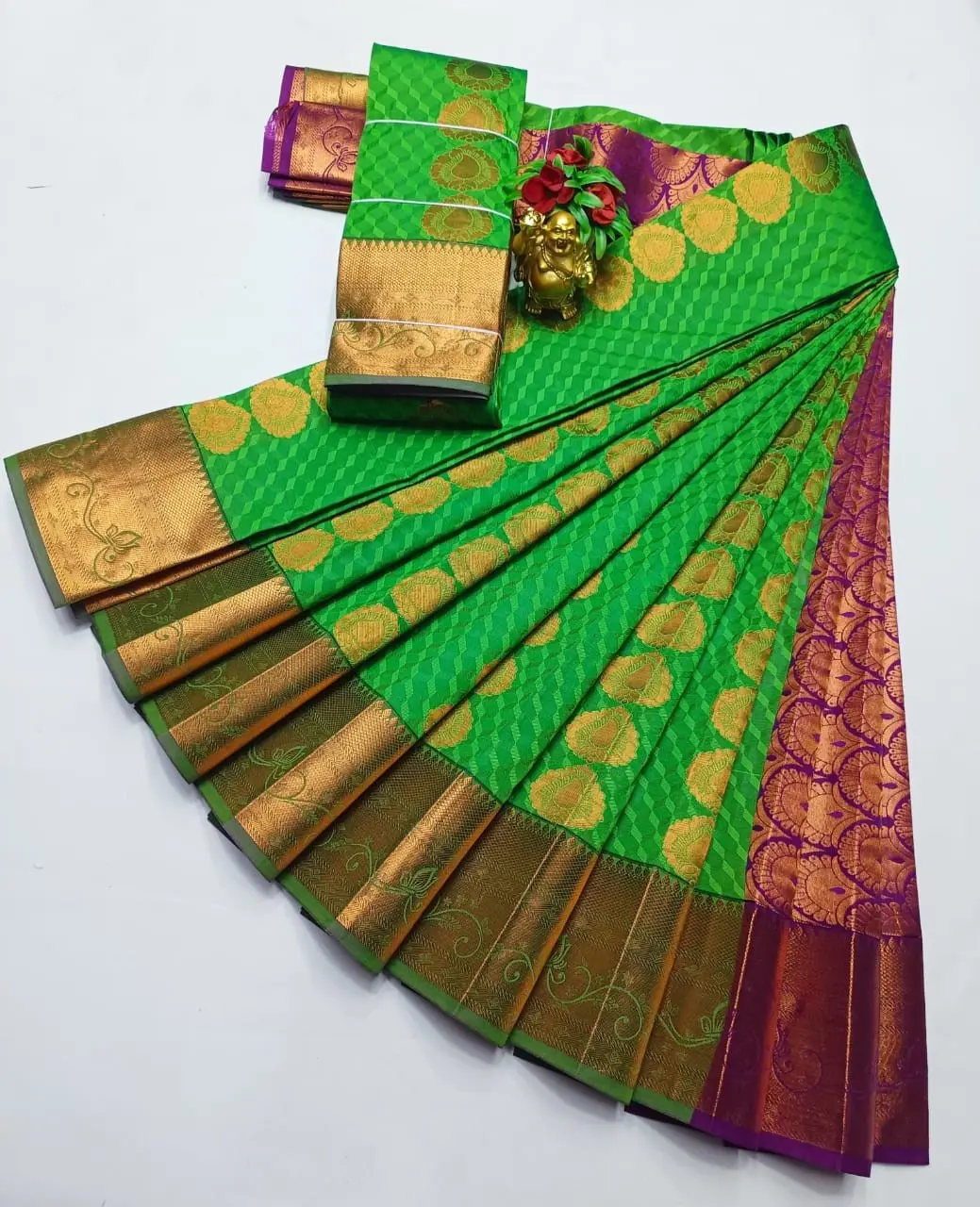 KANCHIPURAM ELEGANT WEDDING SAREES WITH BLOUSE PIECE