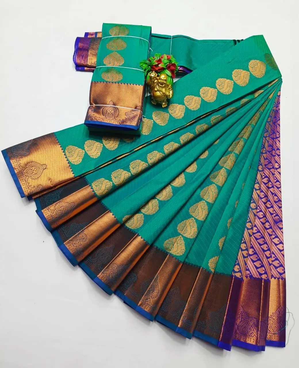 KANCHIPURAM ELEGANT WEDDING SAREES WITH BLOUSE PIECE