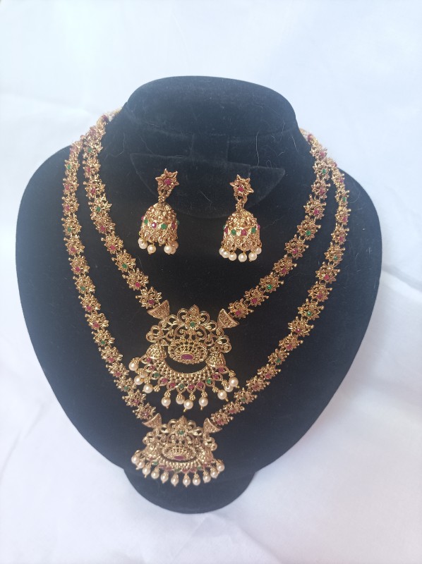 Artificial jewelery with neckace set and haran and earning