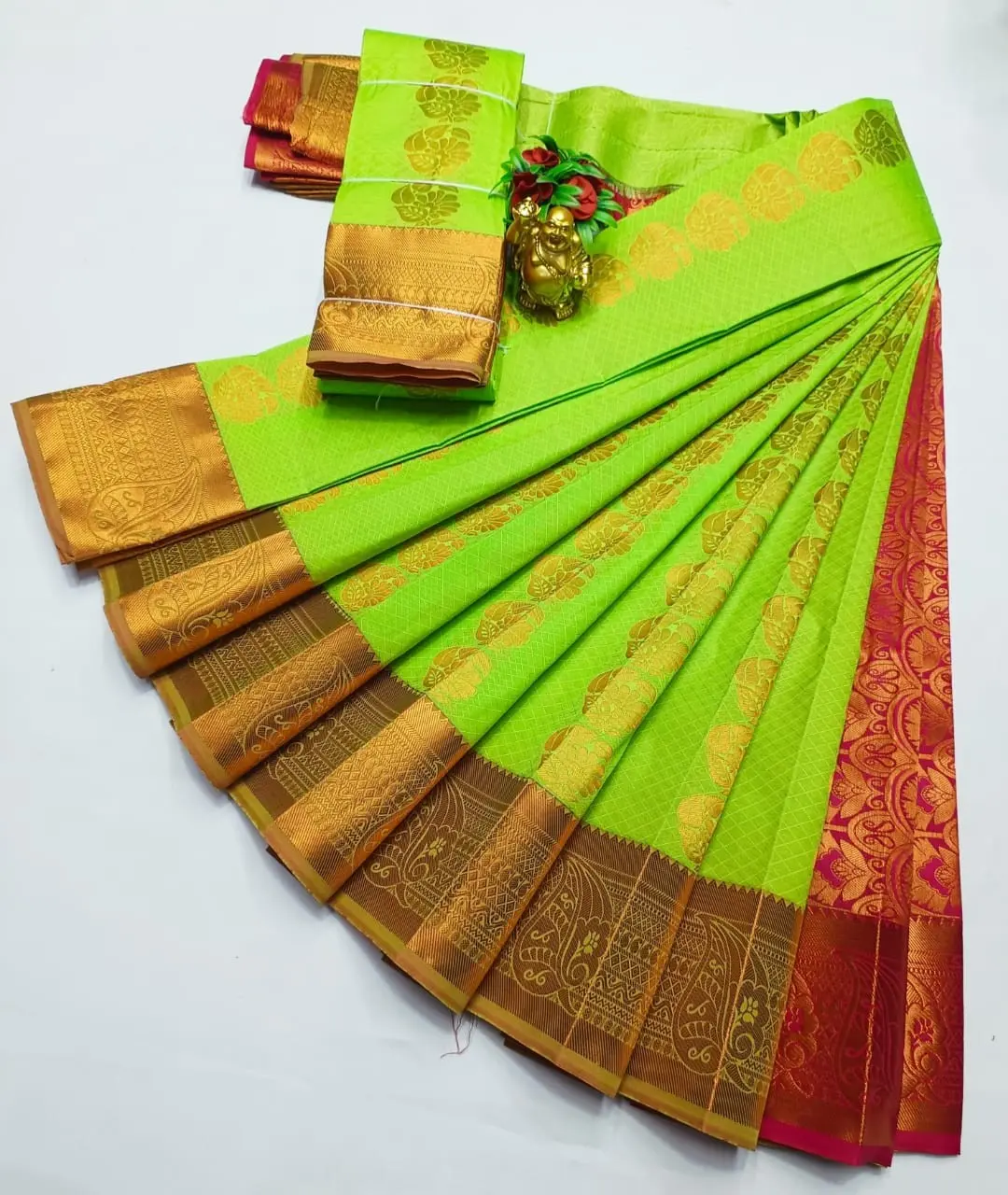 KANCHIPURAM ELEGANT WEDDING SAREES WITH BLOUSE PIECE