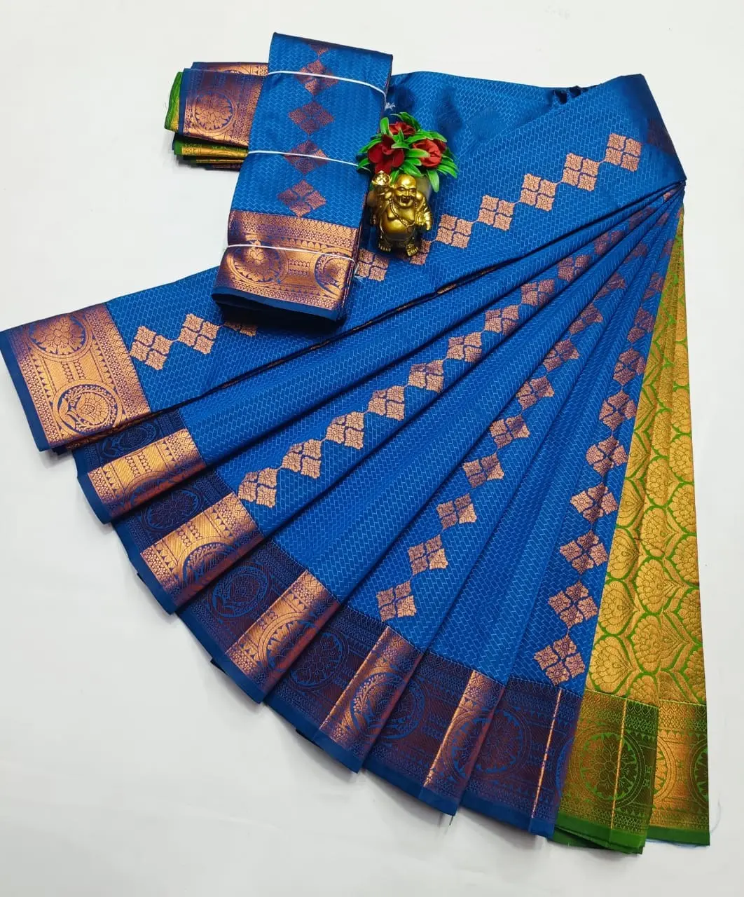 KANCHIPURAM ELEGANT WEDDING SAREES WITH BLOUSE PIECE