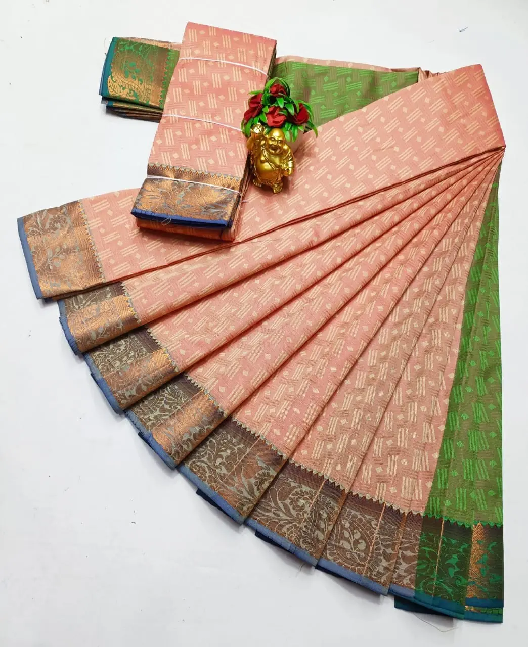 3D EMBOSSED SILK SAREE WITH BLOUSE PIECE FOR ETHNIC WEAR