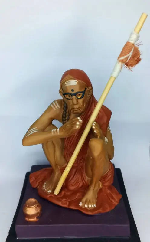 KANCHI MAHAPERIYAVA / MAHA PERIYAVAR POLYRESIN IDOL 15 CM HEIGHT