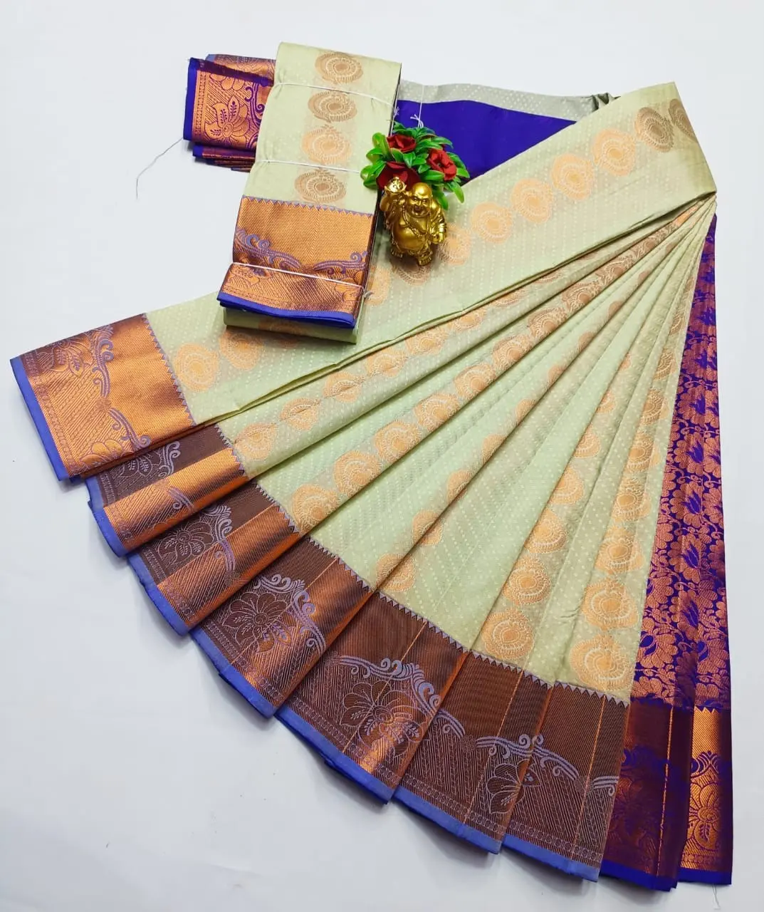 KANCHIPURAM ELEGANT WEDDING SAREES WITH BLOUSE PIECE