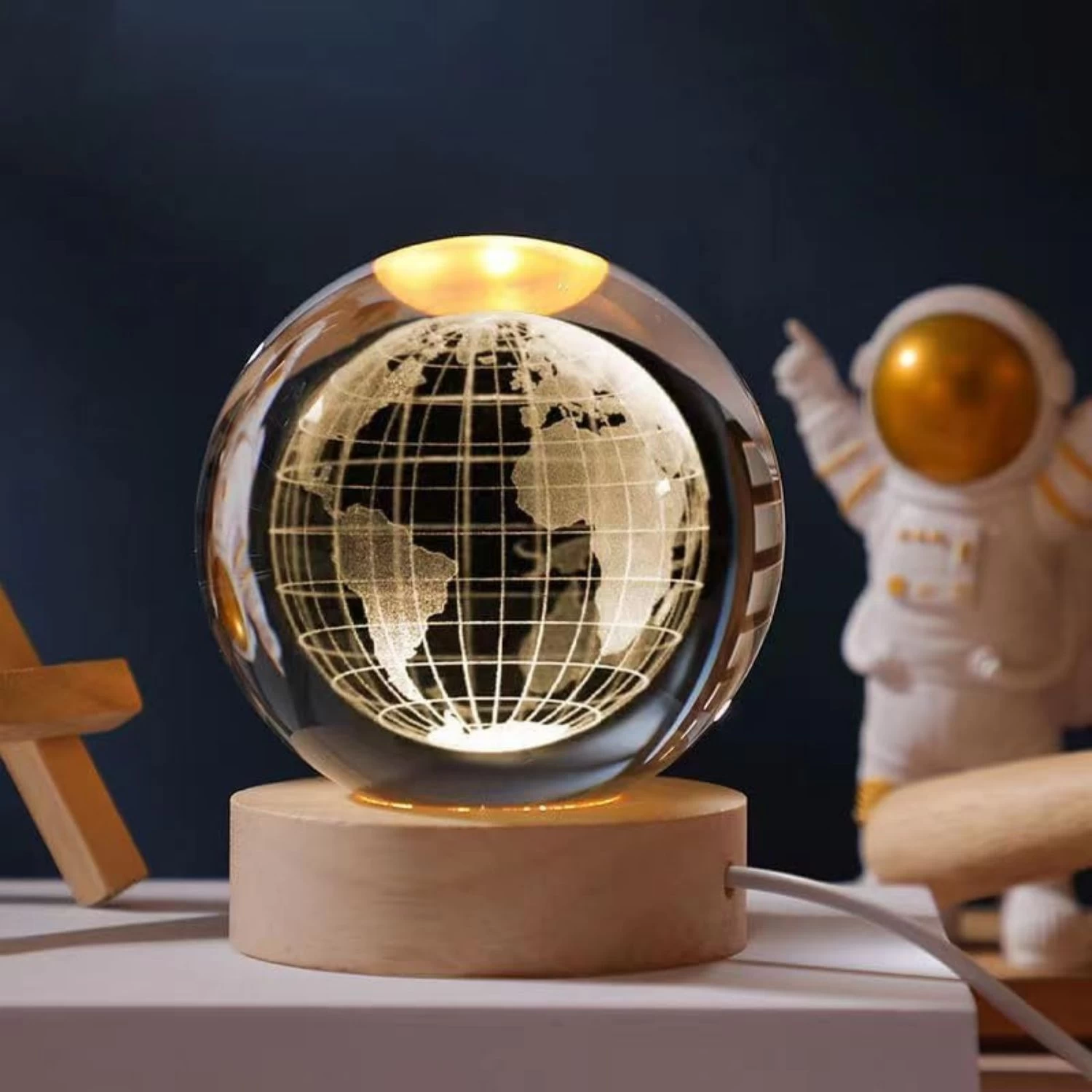 SELLUX 3D Crystal Ball Night Light for Mother's Day, Crystal Ball with Wooden Base,3D Engraved Solar System Crystal Ball with Led Light Base for Mother, Wife, Husband (Globe)