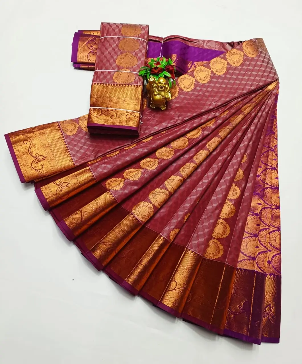 KANCHIPURAM ELEGANT WEDDING SAREES WITH BLOUSE PIECE