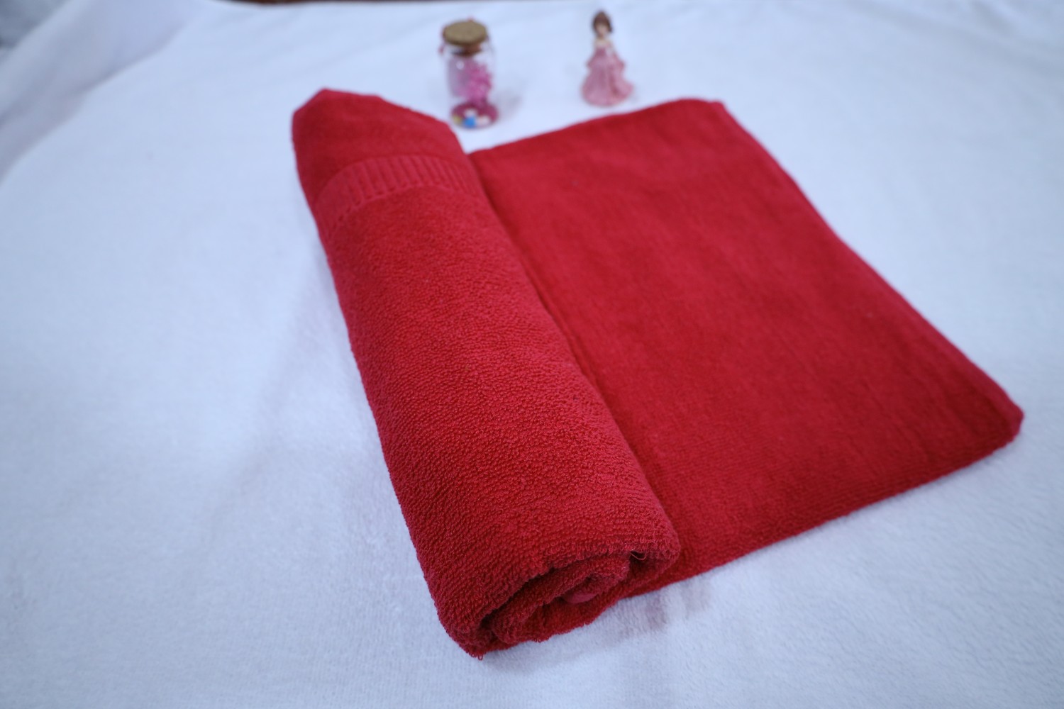 Taurusent Super Soft 100% Cotton High Absorbing Turkey Bath Towel, Size: 30x60 inches (450 GSM) - Pack of 1(RED)