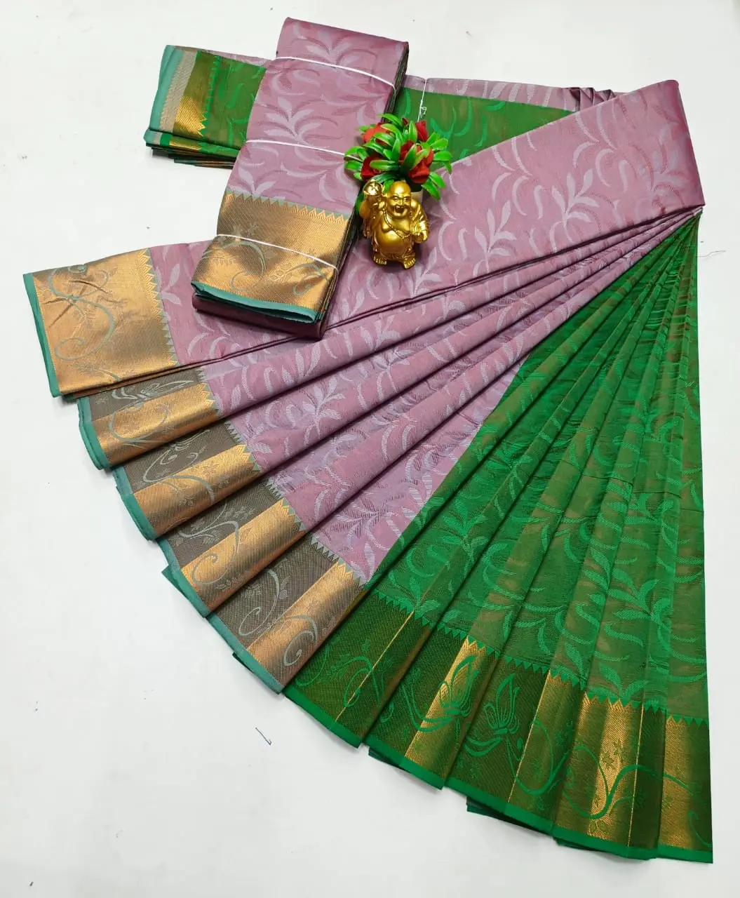 3D EMBOSSED SILK SAREE WITH BLOUSE PIECE FOR ETHNIC WEAR