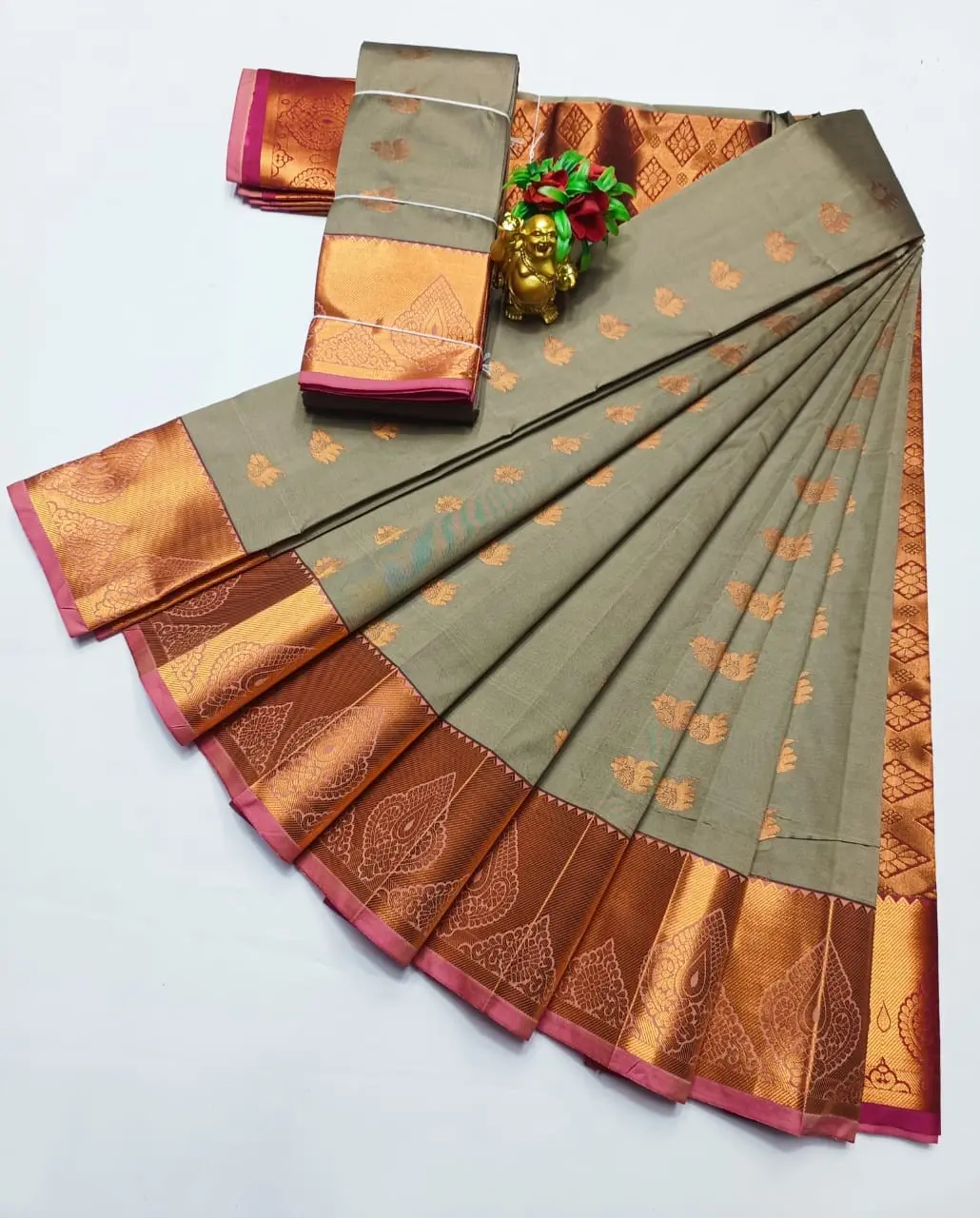 KANCHIPURAM ELEGANT WEDDING SAREES WITH BLOUSE PIECE